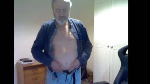 erasmus_d online show from 02/02/26, 05:22