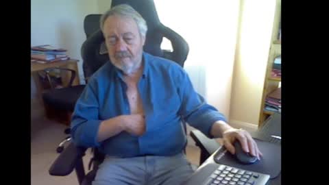 erasmus_d online show from 03/21/26, 05:27