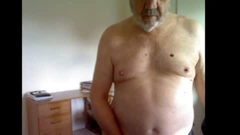 erasmus_d online show from 06/30/26, 04:41