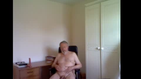 erasmus_d online show from 07/14/26, 05:40