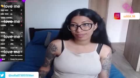 Snapshot of eren_mikasa chatting on 02/13/25, 12:11 sofia online show from 02/13/25, 12:11