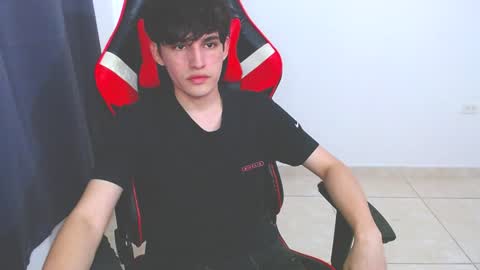 Snapshot of eren_tatakae chatting on 12/11/24, 10:16 eren_tatakae online show from 12/11/24, 10:16