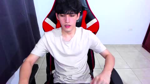 Snapshot of eren_tatakae chatting on 01/07/25, 12:03 eren_tatakae online show from 01/07/25, 12:03