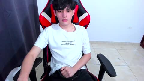 Snapshot of eren_tatakae chatting on 01/14/25, 01:58 eren_tatakae online show from 01/14/25, 01:58