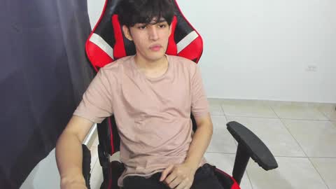 Snapshot of eren_tatakae chatting on 01/30/25, 05:06 eren_tatakae online show from 01/30/25, 05:06