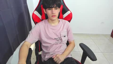 Snapshot of eren_tatakae chatting on 01/31/25, 04:48 eren_tatakae online show from 01/31/25, 04:48