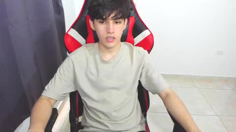 Snapshot of eren_tatakae chatting on 02/20/25, 04:14 eren_tatakae online show from 02/20/25, 04:14