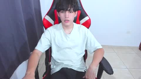 Snapshot of eren_tatakae chatting on 09/11/25, 03:28 eren_tatakae online show from 09/11/25, 03:28