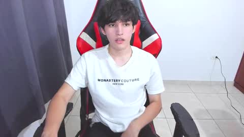 Snapshot of eren_tatakae chatting on 10/08/25, 11:57 eren_tatakae online show from 10/08/25, 11:57