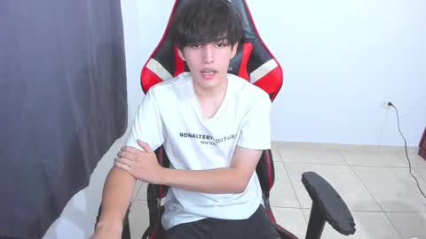 Snapshot of eren_tatakae chatting on 10/20/25, 03:07 eren_tatakae online show from 10/20/25, 03:07