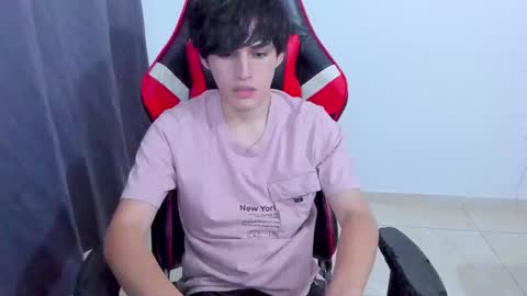 Snapshot of eren_tatakae chatting on 11/03/25, 04:47 eren_tatakae online show from 11/03/25, 04:47