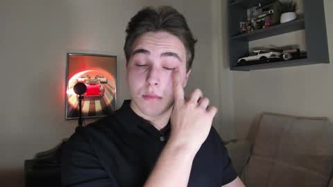 Snapshot of eric_ether chatting on 11/24/25, 08:19 Eric online show from 11/24/25, 08:19