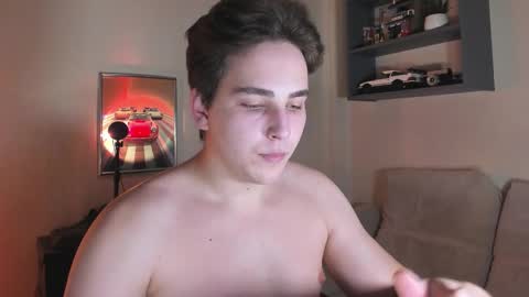 Snapshot of eric_ether chatting on 11/28/25, 08:22 Eric online show from 11/28/25, 08:22