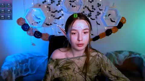 Snapshot of erica_breeze chatting on 10/21/25, 11:00 your dear Erica online show from 10/21/25, 11:00