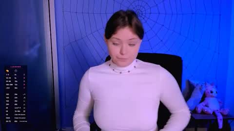 Snapshot of erica_breeze chatting on 11/08/25, 09:24 your dear Erica online show from 11/08/25, 09:24