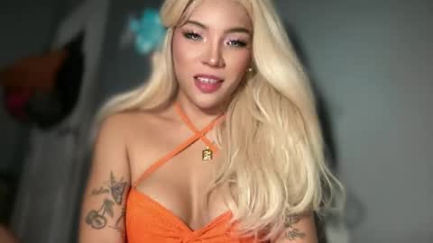 Snapshot of erica_walker chatting on 06/29/26, 04:30 erica_walker online show from 06/29/26, 04:30