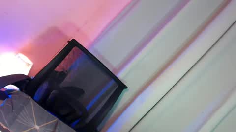 Snapshot of erica_walker chatting on 07/10/26, 02:08 erica_walker online show from 07/10/26, 02:08