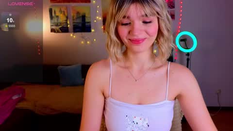 Snapshot of erica_winterr chatting on 01/27/25, 06:30 Erica Winterr online show from 01/27/25, 06:30