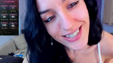 Erika online show from 11/08/25, 06:35