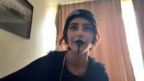 Snapshot of ericagonazlez chatting on 04/08/26, 11:32 Olivia online show from 04/08/26, 11:32