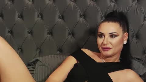 Erica online show from 02/20/25, 10:04