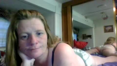 Snapshot of ericas080625 chatting on 10/21/25, 10:43 EazyE  MattyDaddy online show from 10/21/25, 10:43