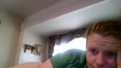 Snapshot of ericas080625 chatting on 10/29/25, 07:37 EazyE MattyDaddy online show from 10/29/25, 07:37