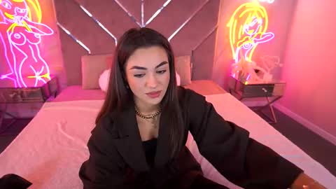 Erica online show from 09/19/25, 06:15