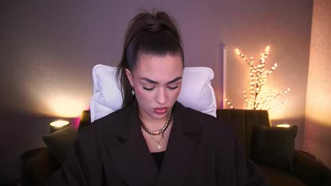 Erica online show from 09/24/25, 07:23