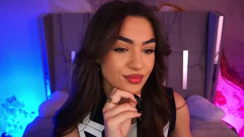 Erica online show from 05/19/26, 06:53
