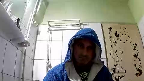 Snapshot of ericboy32 chatting on 12/01/24, 09:15 eric online show from 12/01/24, 09:15