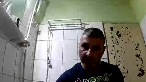 Snapshot of ericboy32 chatting on 12/02/24, 06:30 eric online show from 12/02/24, 06:30