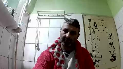 Snapshot of ericboy32 chatting on 12/25/24, 07:13 eric online show from 12/25/24, 07:13