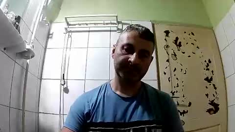 Snapshot of ericboy32 chatting on 01/10/25, 09:53 eric online show from 01/10/25, 09:53