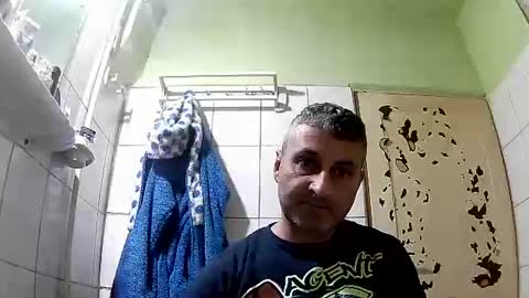 Snapshot of ericboy32 chatting on 01/15/25, 01:02 eric online show from 01/15/25, 01:02