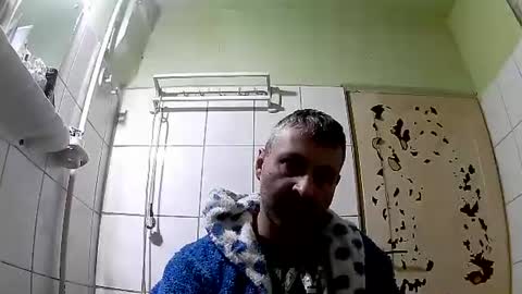 Snapshot of ericboy32 chatting on 01/18/25, 06:53 eric online show from 01/18/25, 06:53