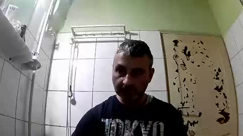 Snapshot of ericboy32 chatting on 01/18/25, 09:55 eric online show from 01/18/25, 09:55