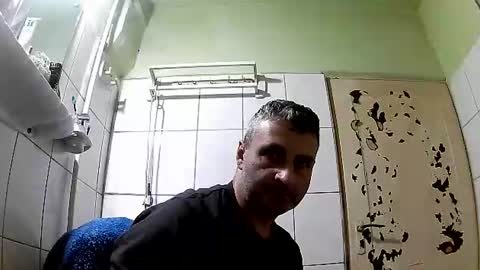 Snapshot of ericboy32 chatting on 01/22/25, 10:59 eric online show from 01/22/25, 10:59