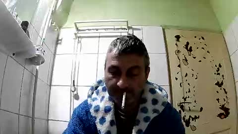 Snapshot of ericboy32 chatting on 02/08/25, 11:13 eric online show from 02/08/25, 11:13