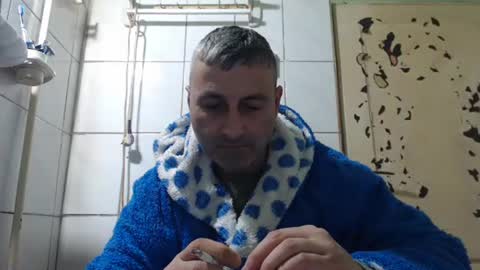 Snapshot of ericboy32 chatting on 02/23/25, 07:44 eric online show from 02/23/25, 07:44