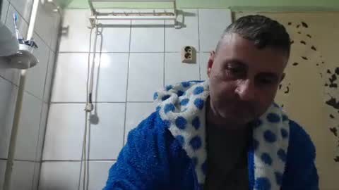 Snapshot of ericboy32 chatting on 02/23/25, 10:49 eric online show from 02/23/25, 10:49