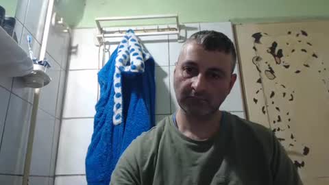 Snapshot of ericboy32 chatting on 02/24/25, 04:58 eric online show from 02/24/25, 04:58