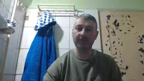 Snapshot of ericboy32 chatting on 02/28/25, 03:26 eric online show from 02/28/25, 03:26