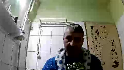 Snapshot of ericboy32 chatting on 03/06/25, 11:31 eric online show from 03/06/25, 11:31