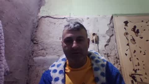 Snapshot of ericboy32 chatting on 01/07/26, 03:20 eric online show from 01/07/26, 03:20