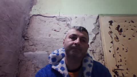 Snapshot of ericboy32 chatting on 02/25/26, 01:37 eric online show from 02/25/26, 01:37