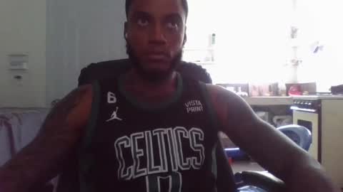 Snapshot of ericbuck chatting on 12/18/24, 05:52 Eric Buck online show from 12/18/24, 05:52