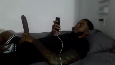 Snapshot of ericbuck chatting on 12/22/24, 09:42 Eric Buck online show from 12/22/24, 09:42