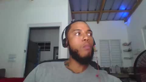 Snapshot of ericbuck chatting on 01/14/25, 02:19 Eric Buck online show from 01/14/25, 02:19