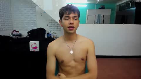 erick_hot12 online show from 05/04/26, 08:05